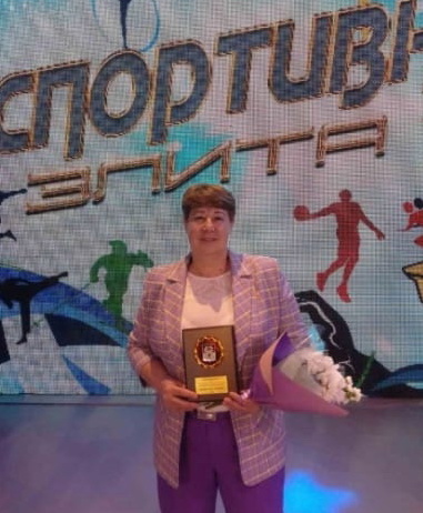 Торжественная церемония награждения «Спортивная элита - 2022»! По итогам 2022 года высокую оценку своего труда получила Елена Викторовна Кузьмина, учитель физической культуры МБОУ Гимназия имени А. И. Яковлева..